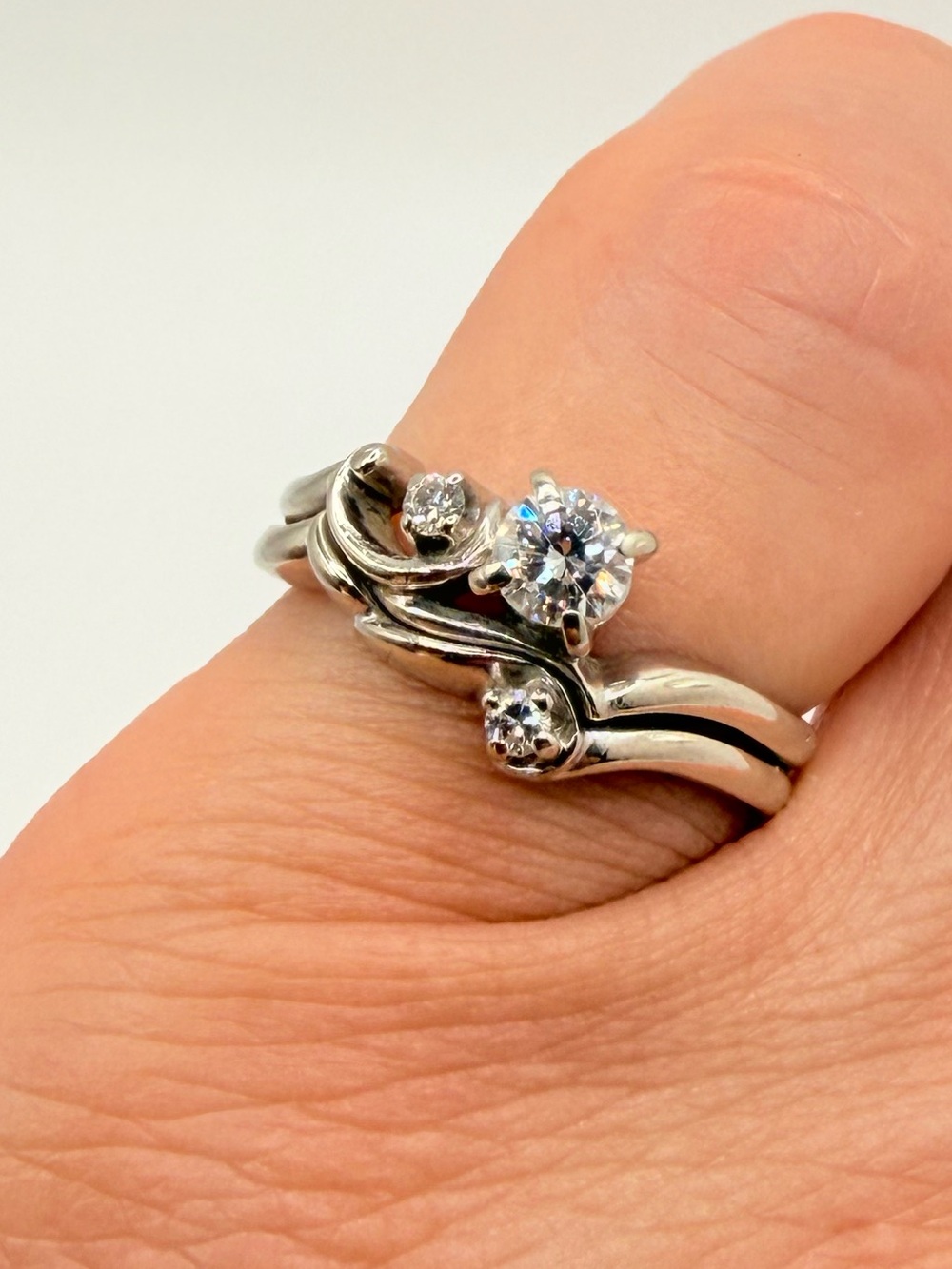 14K White Gold Natural Diamond Ring Size 6.25